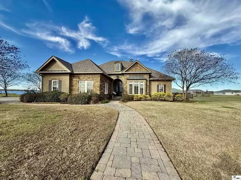 114 Apache Trl, Delhi, LA 71232