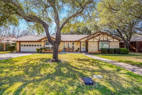1822 E Cedar Elm Dr, Arlington, TX 76012