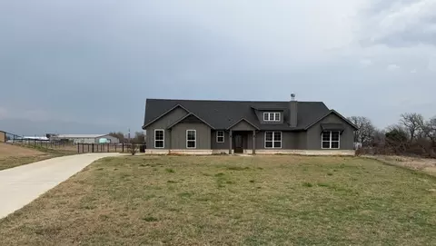 1035 Northern Oaks Ct, Springtown, TX 76082