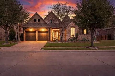 1125 Blue Lake Blvd, Arlington, TX 76005