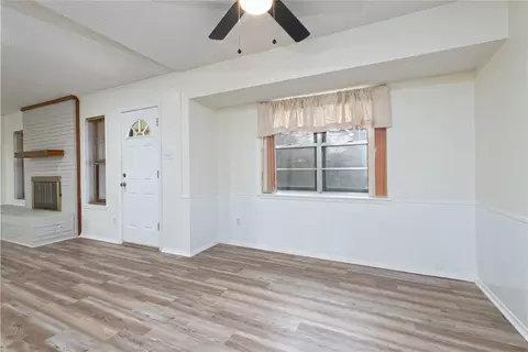 Living - 4618 Bruce Dr, Abilene, TX 79606 photo 3 of 6