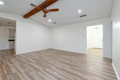 Living - 4618 Bruce Dr, Abilene, TX 79606 photo 4 of 6