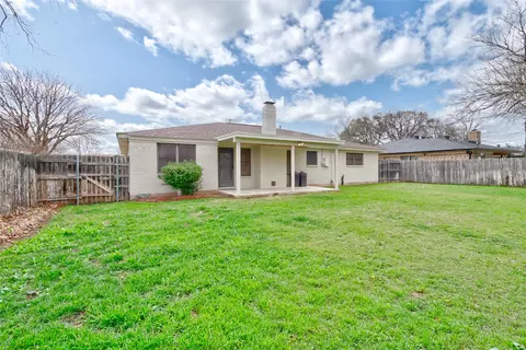 Exterior - 4618 Bruce Dr, Abilene, TX 79606 photo 7 of 11