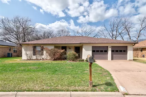 Exterior - 4618 Bruce Dr, Abilene, TX 79606 photo 2 of 11