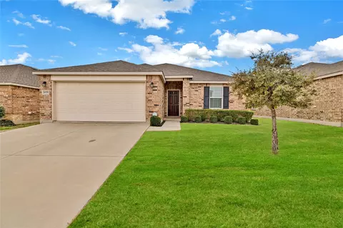 6125 Misty Breeze Dr, Fort Worth, TX 76179