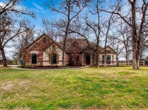 202 Woodland Dr, Krugerville, TX 76227