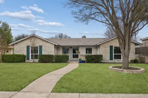 2104 Scarlet Oak Dr, Richardson, TX 75081