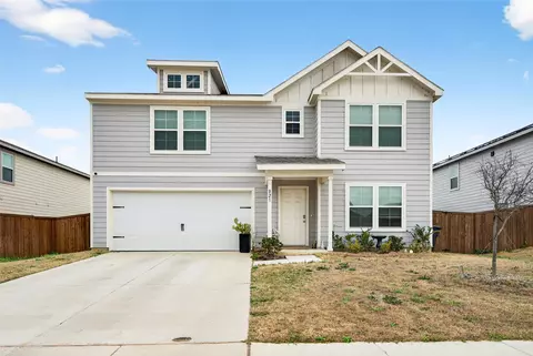 821 Sugartree Dr, Cleburne, TX 76031