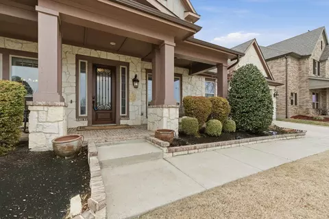 Exterior - 205 Waterside Dr, Argyle, TX 76226 photo 4 of 7