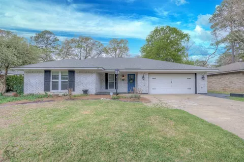 211 Chimney Ln, Haughton, LA 71037