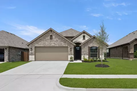 806 Misty Ln, Cleburne, TX 76033
