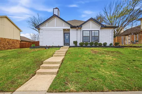 2230 Arbor Creek Dr, Carrollton, TX 75010