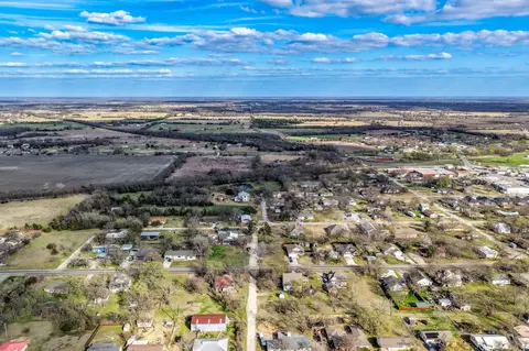 215 N 4th St, Celeste, TX 75423 photo 9