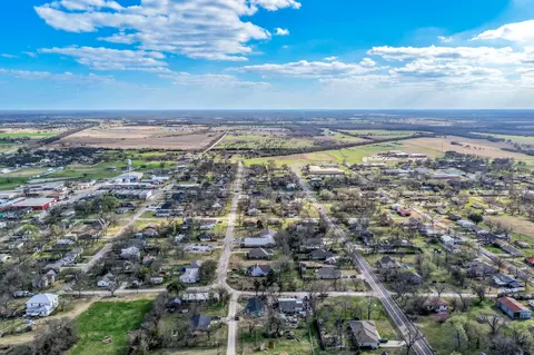 215 N 4th St, Celeste, TX 75423 photo 5