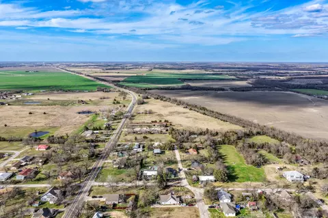 215 N 4th St, Celeste, TX 75423 photo 13