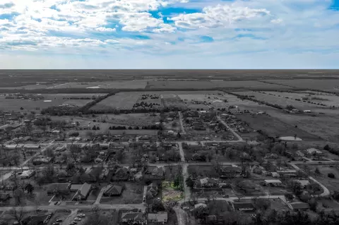 215 N 4th St, Celeste, TX 75423 photo 2