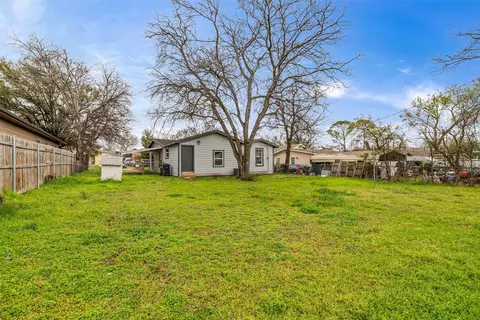 5436 Laster Rd, Fort Worth, TX 76119