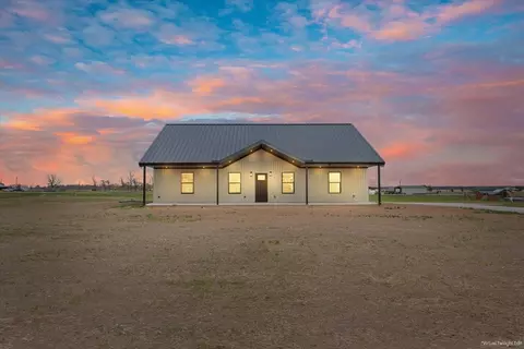 213 Kasberg Rd, Leroy, TX 76654