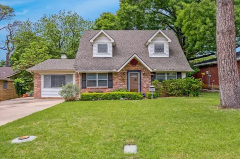 2004 Valley Ln, Arlington, TX 76013