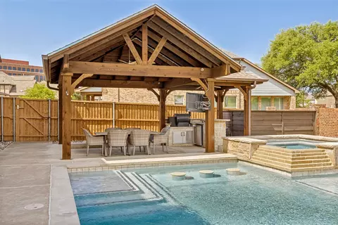 2240 W Dutch Dr, Richardson, TX 75080