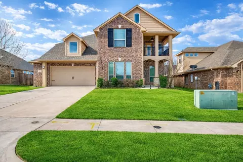 1137 Cardinal Ridge Rd, Burleson, TX 76028