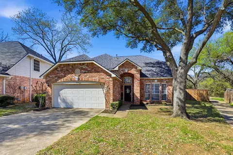 2048 Brookville Ln, Flower Mound, TX 75028
