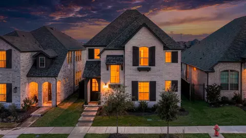 913 Gilbreath Ave, Crowley, TX 76036