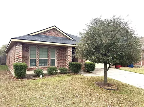 217 Villanova Dr, Van Alstyne, TX 75495