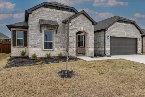212 Colvin Ln, Justin, TX 76247