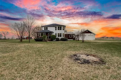 441 Compton Ln, Waxahachie, TX 75167