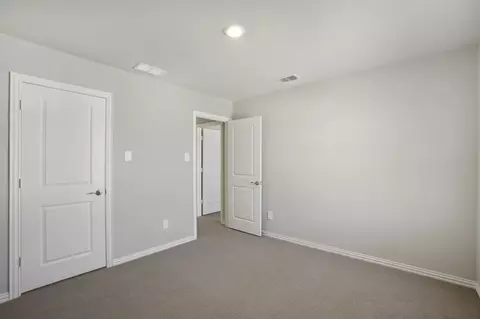 Bedroom - 2773 Kobuk Dr, Corinth, TX 76210 photo 2 of 5