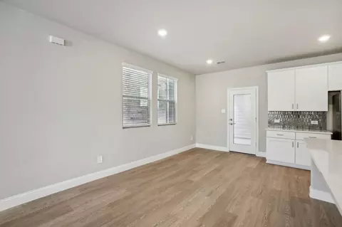 Living - 2773 Kobuk Dr, Corinth, TX 76210 photo 4 of 7