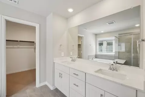Bath - 2773 Kobuk Dr, Corinth, TX 76210 photo 4 of 5