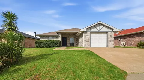 1607 Tampa Bay Dr, Dallas, TX 75217