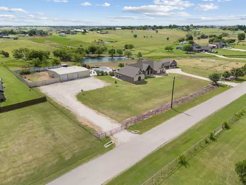 12190 Marion Rd, Sanger, TX 76266