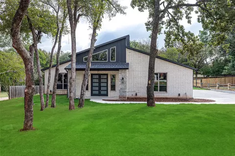 9703 Rosalie Ct, Granbury, TX 76049