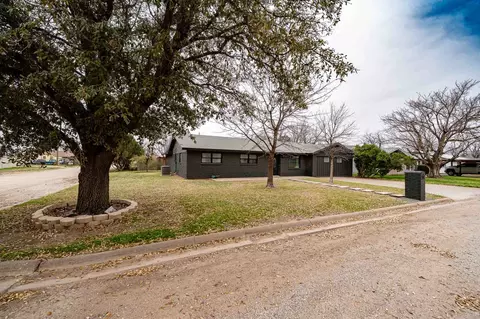 600 NW Ave I, Hamlin, TX 79520