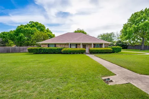 2810 N Haven Dr, Corinth, TX 76210