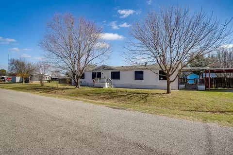 646 Whisperview Cir, Granbury, TX 76049