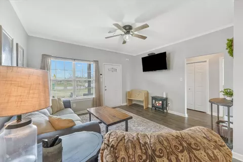 Living - 102 E Willow St, Sanger, TX 76266 photo 3 of 3