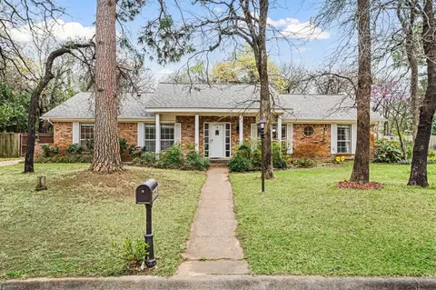 5204 Coventry Ct, Colleyville, TX 76034