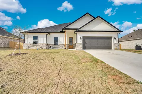 330 E Marshall Ct, Palmer, TX 75152
