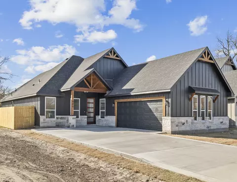 409 Ralph St, White Settlement, TX 76108
