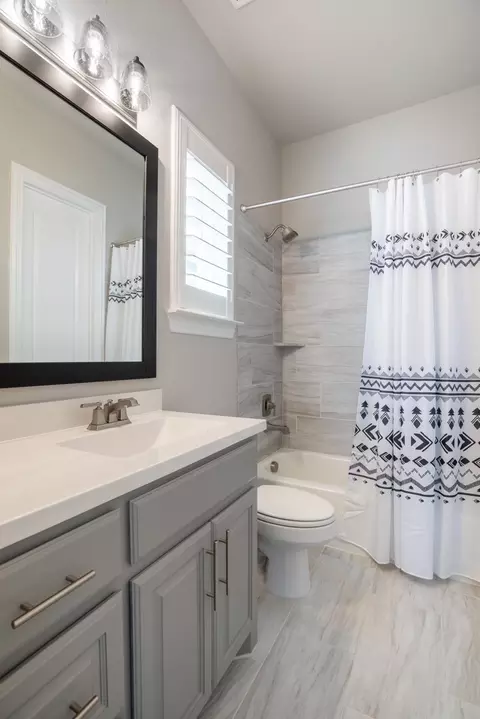 Bath - 1109 17th St, Argyle, TX 76226 photo 1 of 6