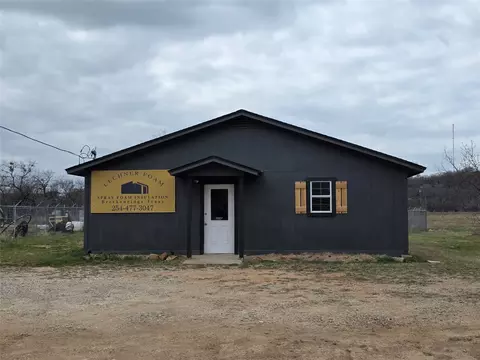 105 N Dairy St, Breckenridge, TX 76424