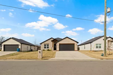 103 St James, Mount Pleasant, TX 75455