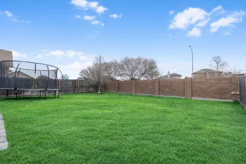 Exterior - 452 Falling Star Dr, Haslet, TX 76052 photo 4 of 8