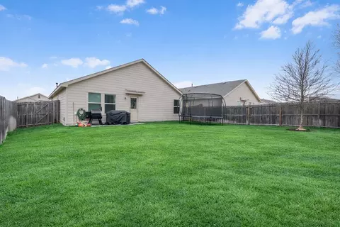 Exterior - 452 Falling Star Dr, Haslet, TX 76052 photo 3 of 8