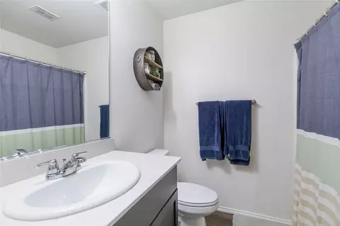 Bath - 452 Falling Star Dr, Haslet, TX 76052 photo 2 of 2