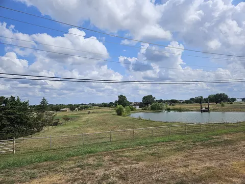 521 B Blue Mound Rd E, Haslet, TX 76052